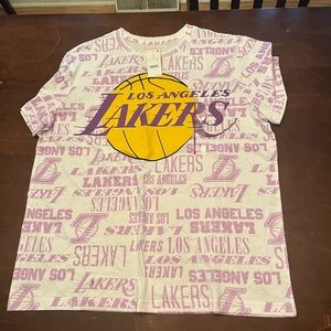 NWT Los Angeles Lakers XL Tshirt